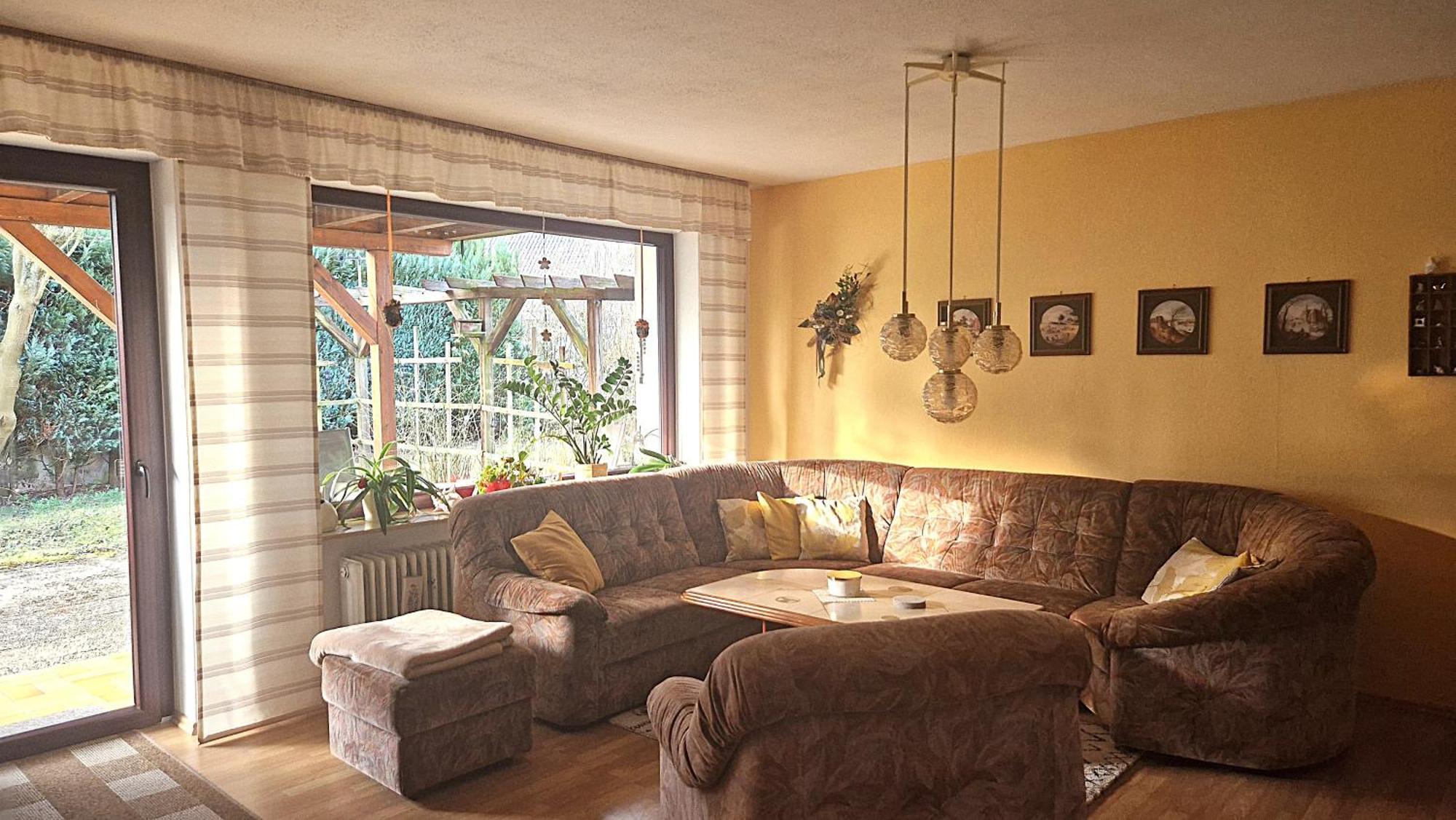 Grosszuegige Wohnung Mit Terrasse Und Gartenzugang - Das Komplette Erdgeschoss Bindlach Exterior foto